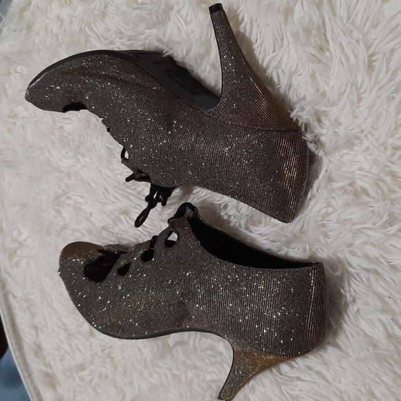 Fioni Shoes - Picture 3 of 6